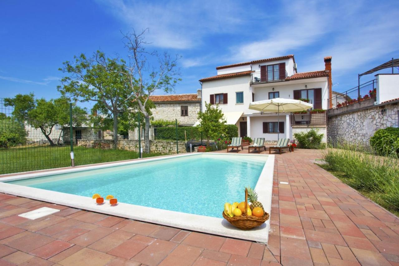 Holiday Home Elvis, Village Kujici Hreljici Экстерьер фото