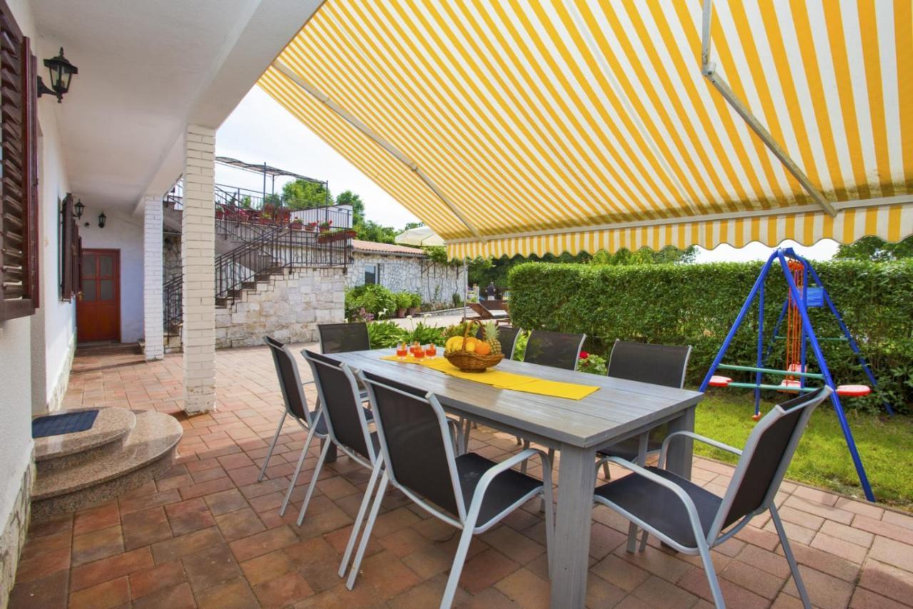 Holiday Home Elvis, Village Kujici Hreljici Экстерьер фото