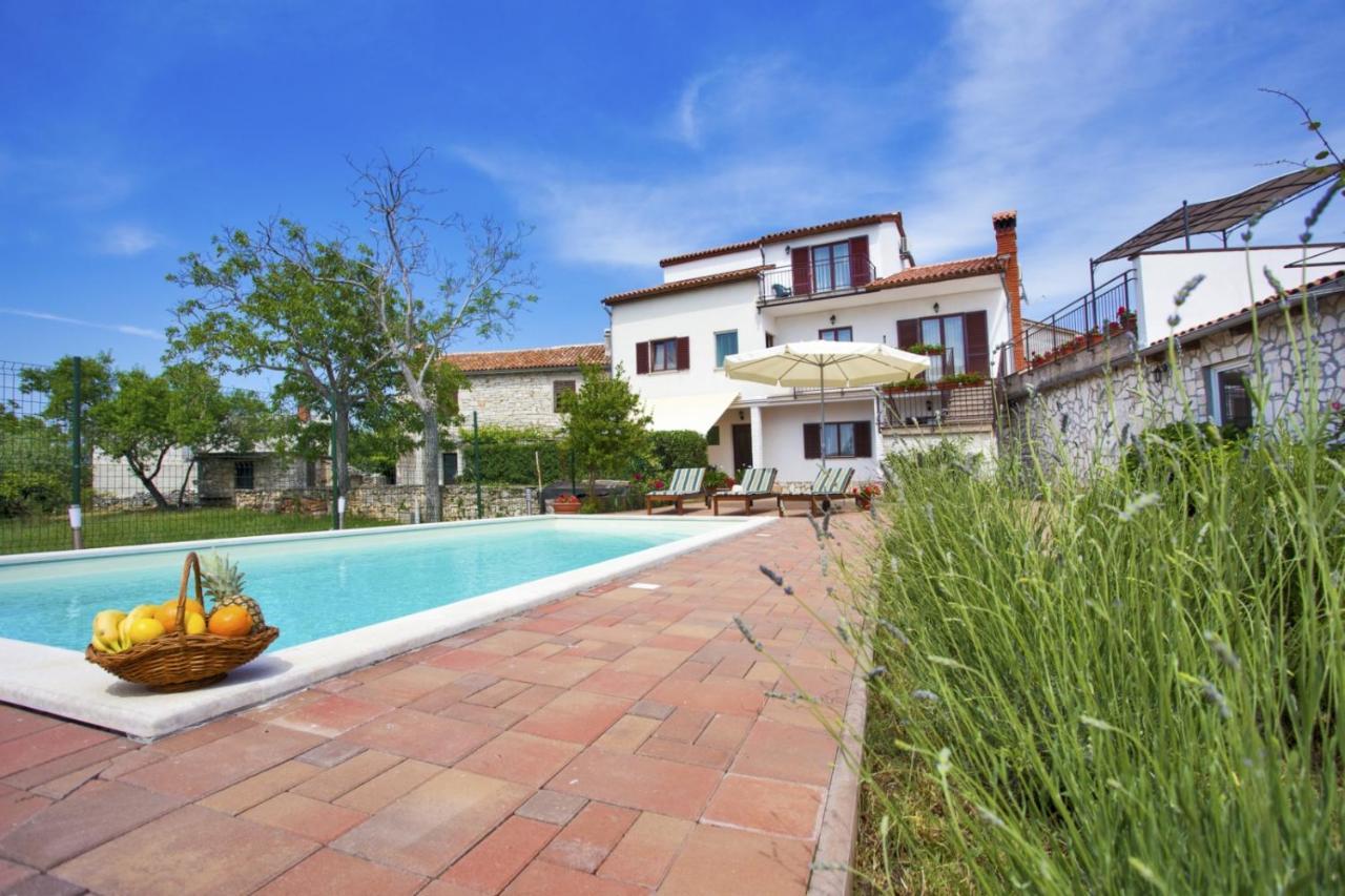 Holiday Home Elvis, Village Kujici Hreljici Экстерьер фото