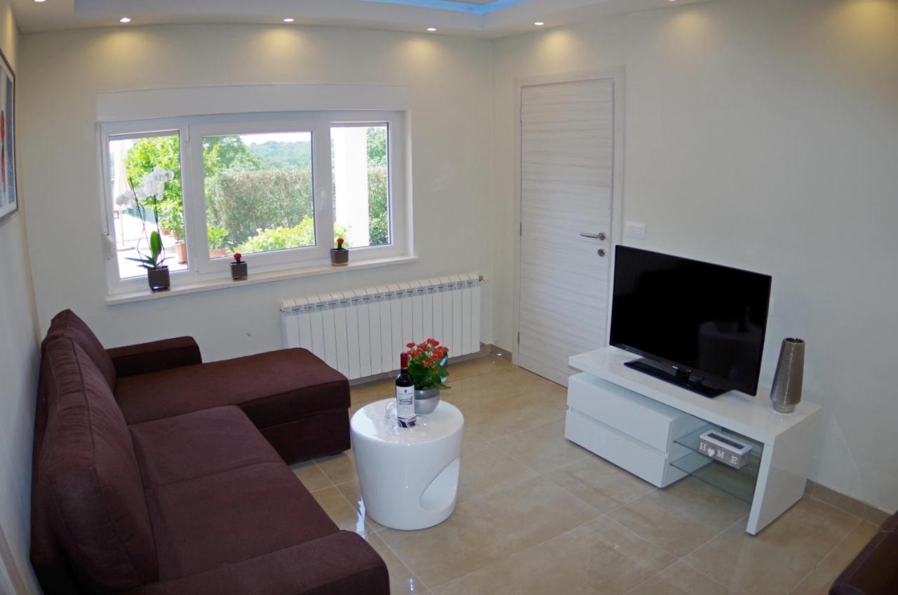 Holiday Home Elvis, Village Kujici Hreljici Экстерьер фото