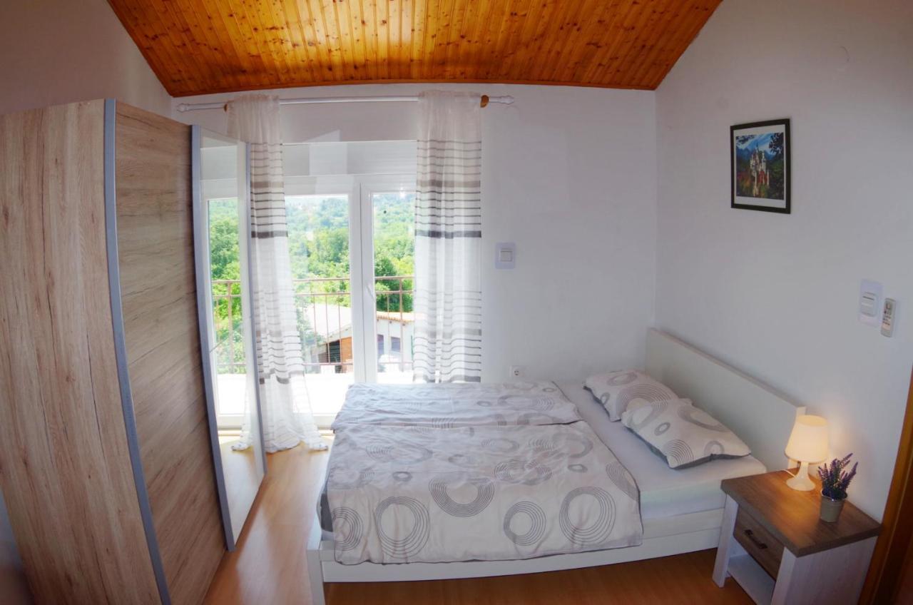 Holiday Home Elvis, Village Kujici Hreljici Экстерьер фото
