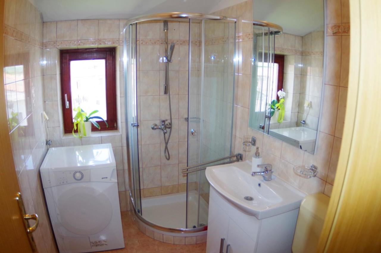 Holiday Home Elvis, Village Kujici Hreljici Экстерьер фото